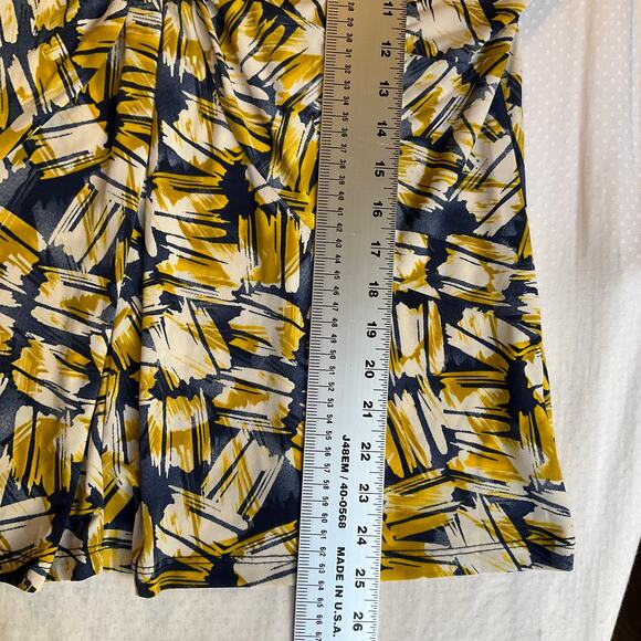 Sofie Couture Woman Blouse size 1X Yellow & Blue Stretch V-neck Short Sleeve - Picture 4 of 9